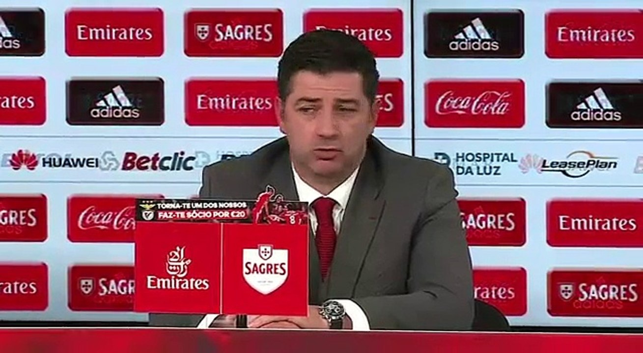 Rui Vitória responde a Jesus