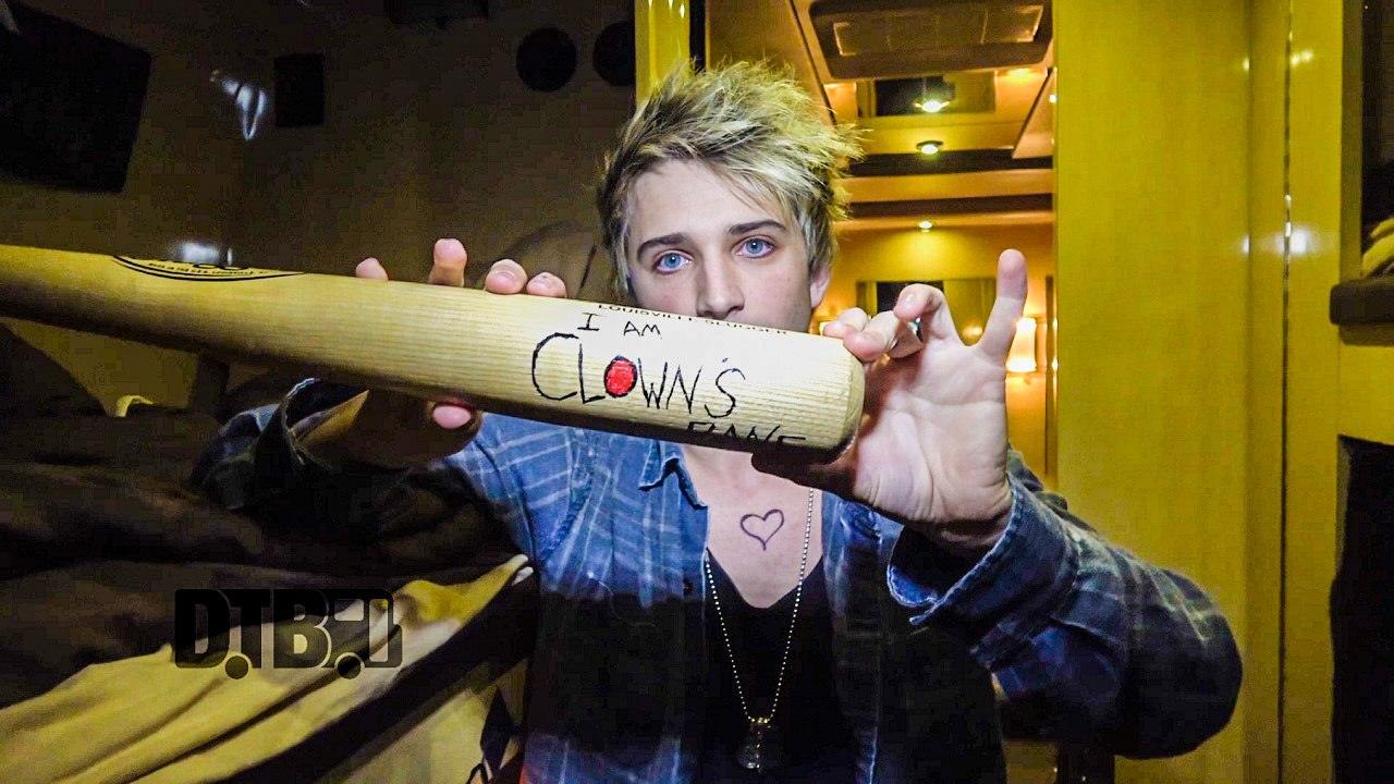 Dalton Rapattoni (from American Idol) - BUS INVADERS Ep. 1075