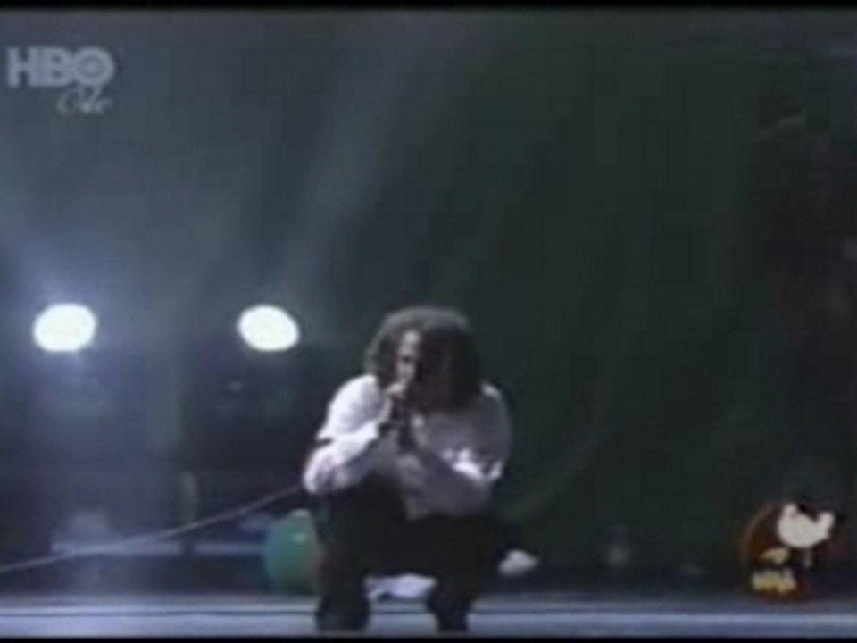 Rage_against_the_machine_-_bulls_on_parade_(live_woodstock_