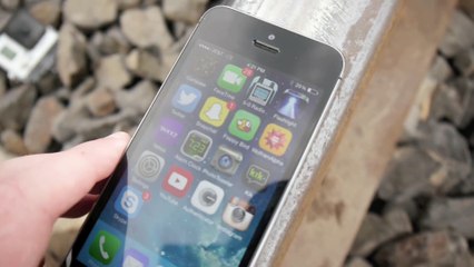 iPhone 5S vs Train - Will it Survive