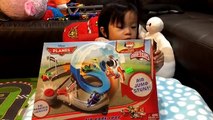 Disney Planes - Air Dare Loop - Micro Drifters - Dustry Crophopper - Unboxing by FamilyToyReview