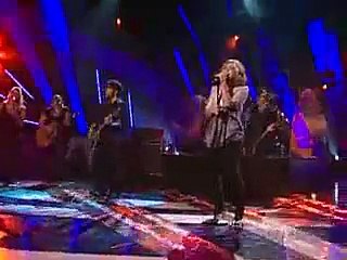 Kelly Clarkson Performs In Canadian Idol