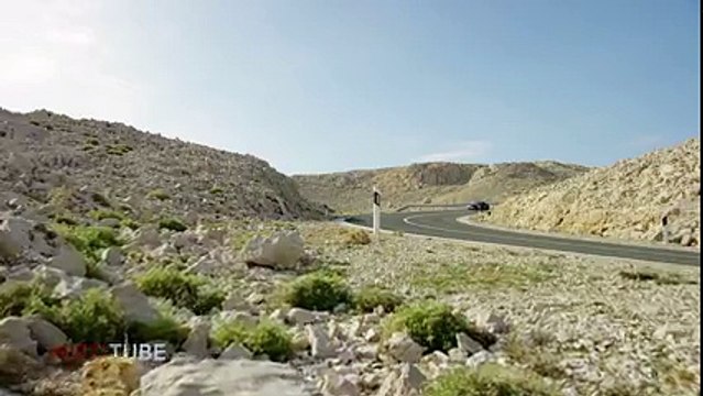 2016 Mercedes AMG SLC 43 - Drive and Design