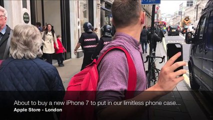 This guy walks into an iPhone store in London & tries breaking his brand phone