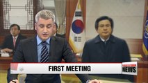 Prime Minister Hwang Kyo-ahn holds first meeting with key ministers