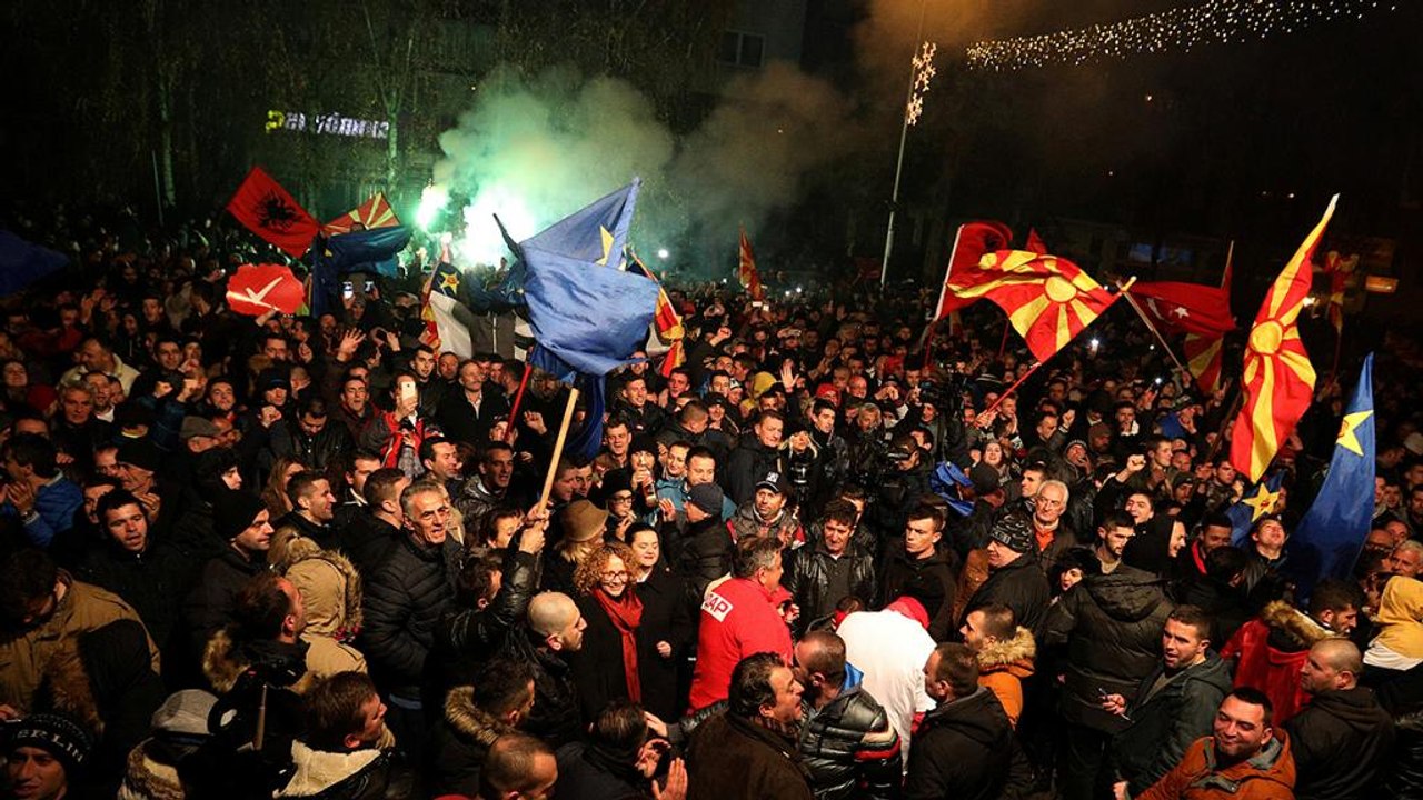 Парламентські вибори в Македонії: дві партії мають майже однаковий результат