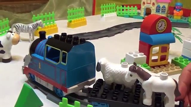 ТОМАС! Паровозик ТОМАС - игрушечный мультфильм для детей! Томас и животные на ферме