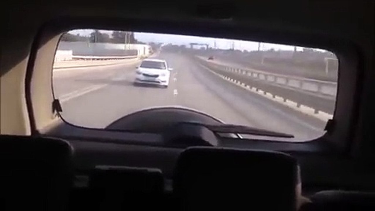 Cet automobiliste peu sympathique va
