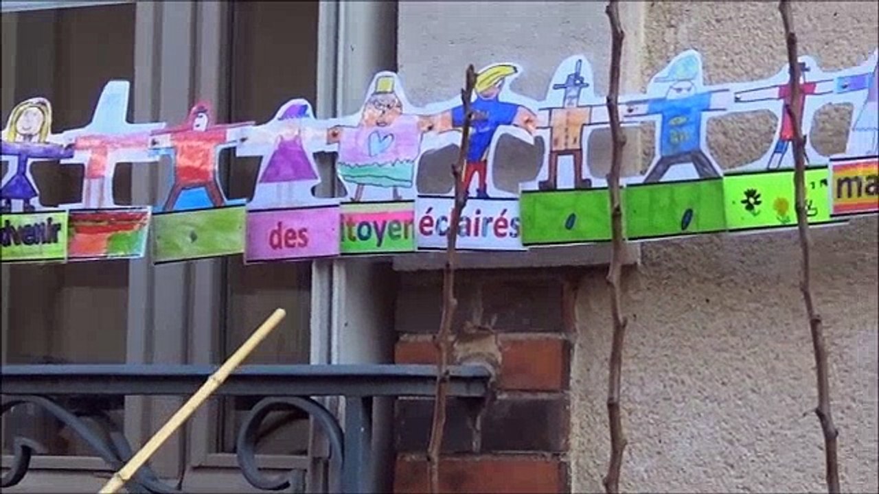 L'arbre de la laïcité planté à l'école du Pont à Auxerre qu'inaugura Émile Combes en 1904