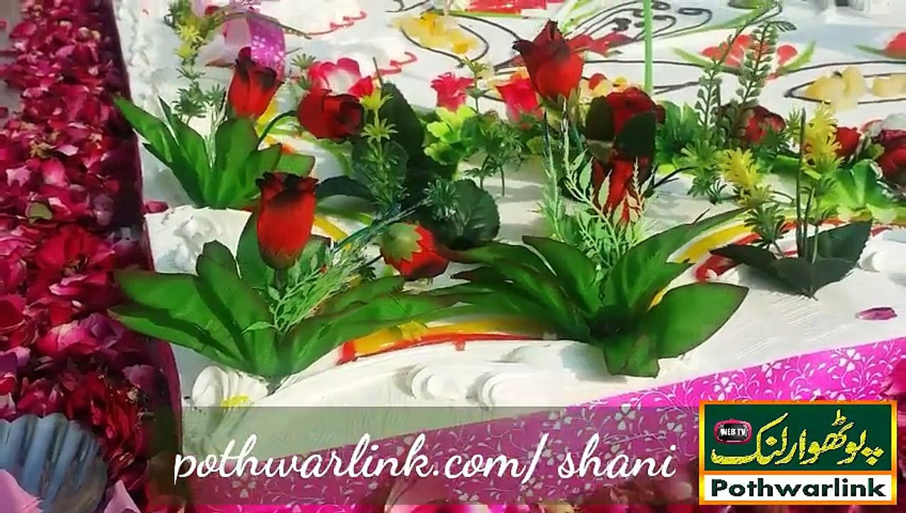 کلر سیداں میں 1200 پاونڈ وزنی کیک کاٹا گیا