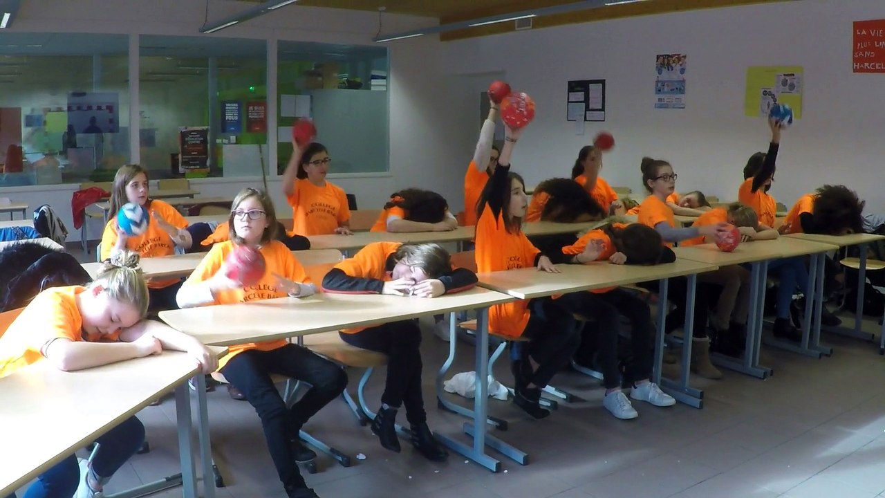 Flash mobile uns collège à Héric