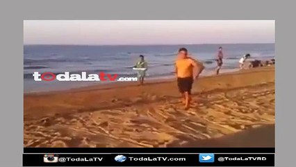 Asombroso accidente de moto acuática captado en cámara-Video