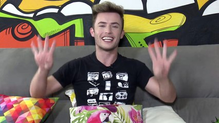 7 FATOS BIZARROS SOBRE SELENA GOMEZ | LISTAS AWESOMENESS