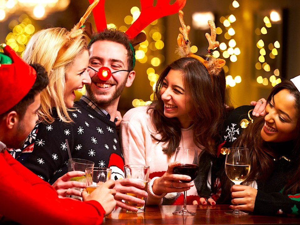 Avoid Holiday Hangovers: 3 Cheerful Drinking Tips