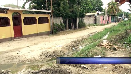 Mal estado de las calles en la Colonia Flor de Cuba