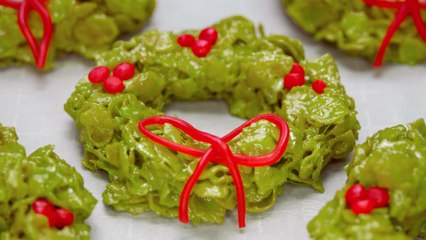 How To Make Christmas Marshmallow Wreaths - Full Recipe