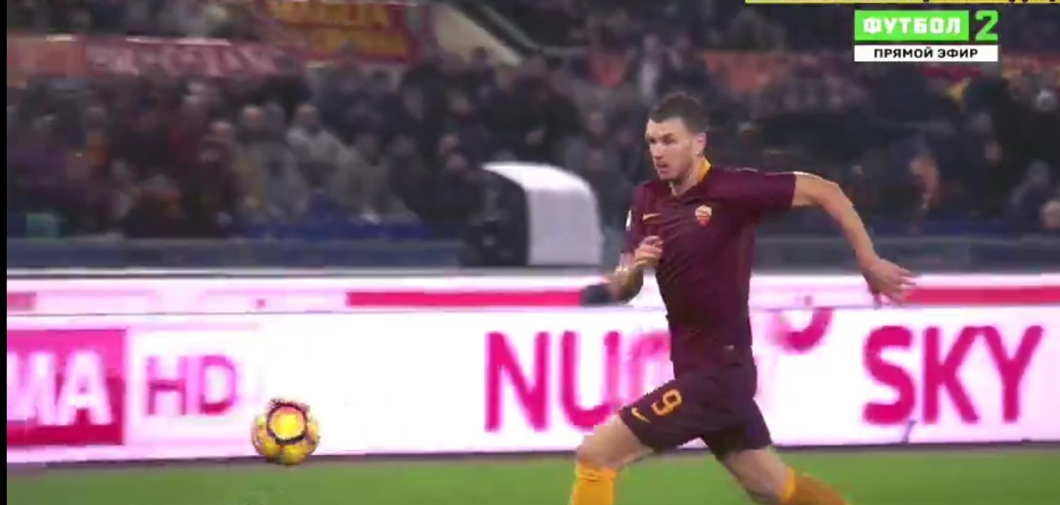 Edin Dzeko Big chence to score - Roma Vs AC Milan -  12.12.2016