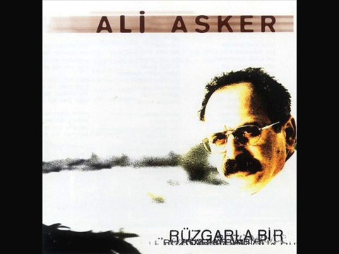 Şu metrisin önü bir uzun alan bir tek seni sevdim gerisi yalan