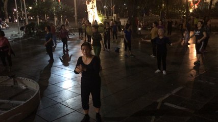 Exercices matinaux dans l'ancien quartier colonial français