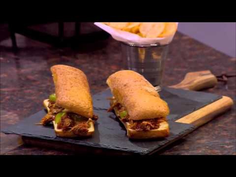 الكاتشب - صلصة الباربيكيو- سندوتش لحم بالباربيك...