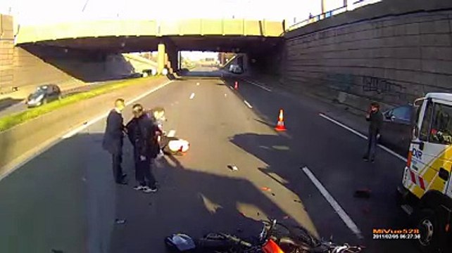 Un motard percute violemment un véhicule de la DIR à l'arrêt à Lille