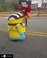 Parade sur du gros rap d'un Minion, Kung Fu Panda en dansant