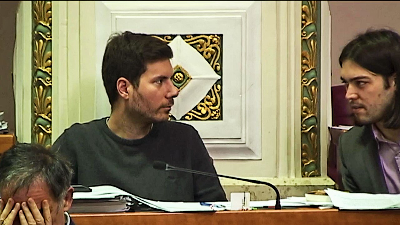 Pernar, teologu Šipiću, čita citat iz Biblije: "Jao vama, slijepe vođe."
