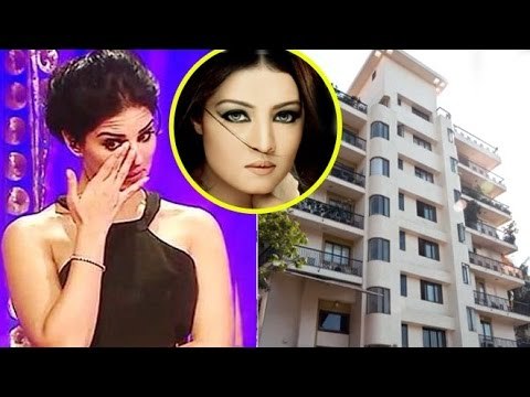 OMG: Celina Jaitley KICKS Out Sunny Leone From Her House !!!