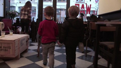 Le premier "bar à chiens" en Europe ouvre à Lille