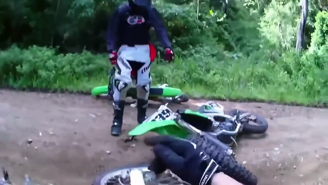 60 unsuccessful jumps and falls on a motorcycle MOTOCROSSFAILS GoPro FAILS-2016 HD