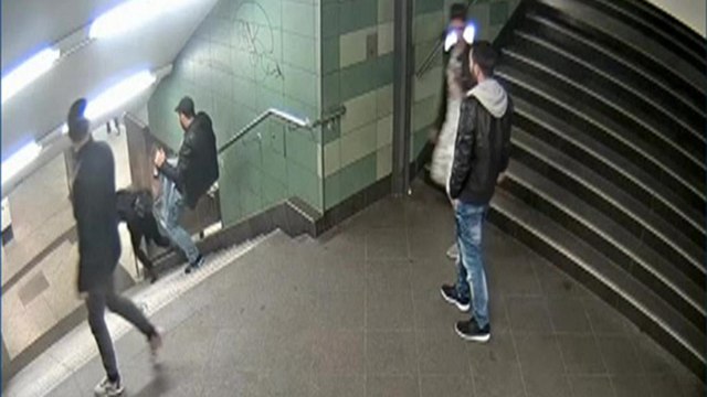 Germania: un fermo per l'aggressione nella metropolitana di Berlino