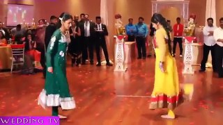 Bollywood Indian Wedding Dance Young Girls