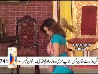 Sexy Mujra by Nida Chaudhry on Stage 2017 DailyVideoShow