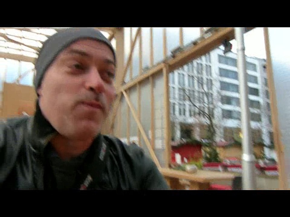 Michael Roscher in Frankfurt am Main beim Gheothe Platz 2 Buch Vorlesung