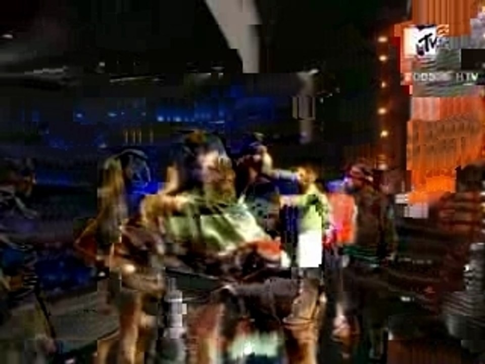 The.Black.Eyed.Peas.-.My Hump.(Live.At.MTV.EMA2005).[SatRip]