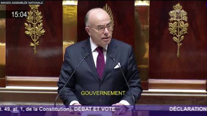 Cazeneuve dénonce "des crimes de guerre, voire contre l'humanité"