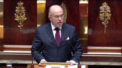 Fonction publique: "On peut réformer sans abîmer" dit Cazeneuve