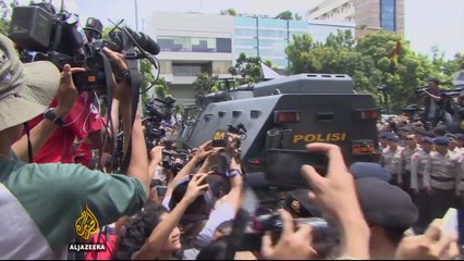 Indonesia: Jakarta governor stands trial for blasphemy