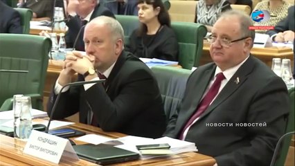 Михалков поймал за хвост змею России.