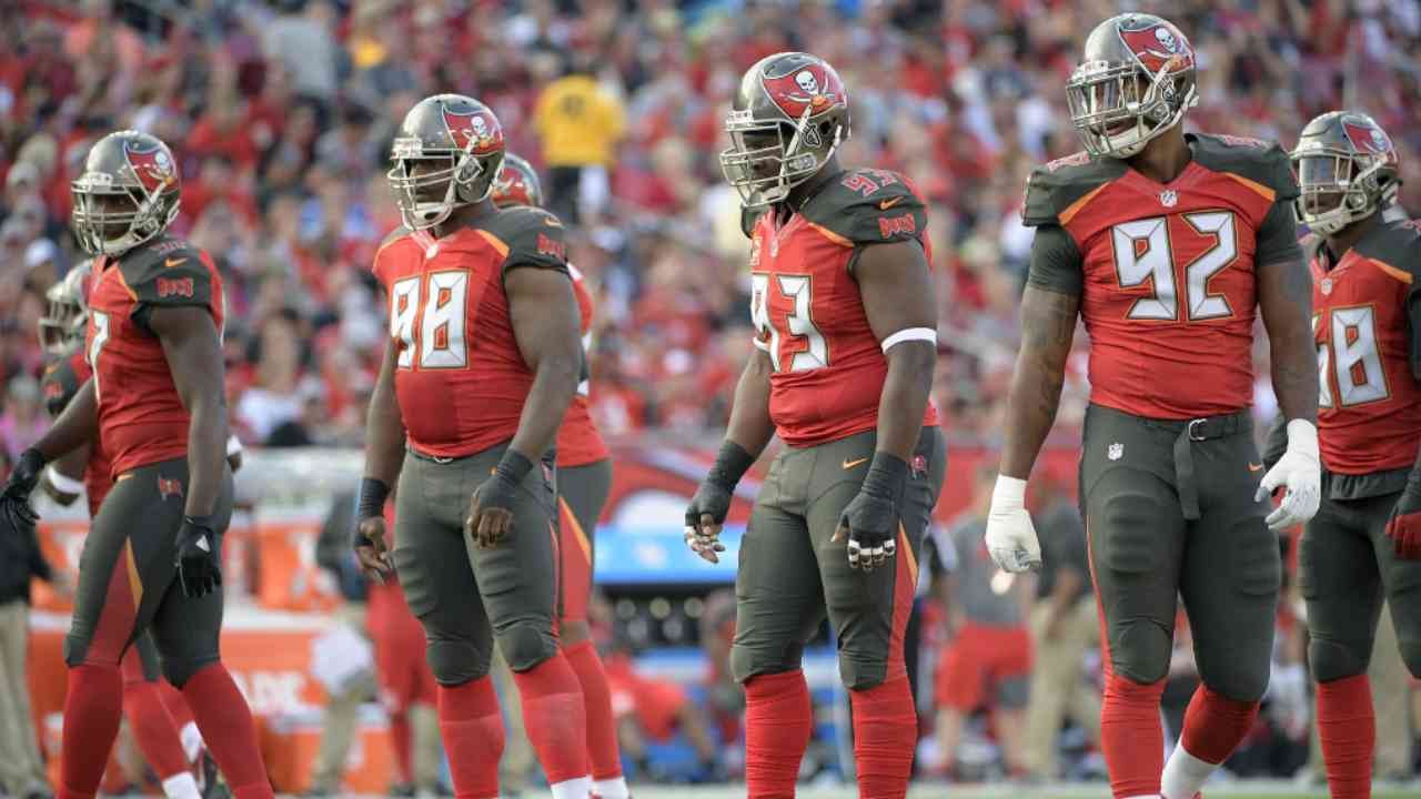 Former NFL DE: Inside the Bucs Defense