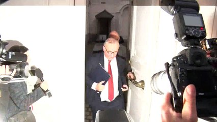 Visa à une famille syrienne: un huissier de justice est passé au cabinet de Theo Francken