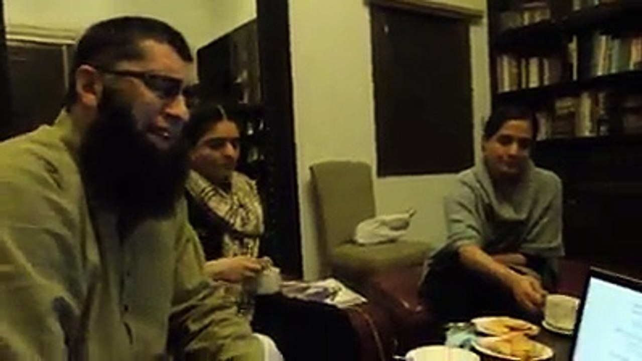 Junaid Jamshed Rare video with wife