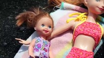 Frozen Anna Krista and Barbie Hawaii Black Sand Beach Day DisneyCarToys Doll Parody