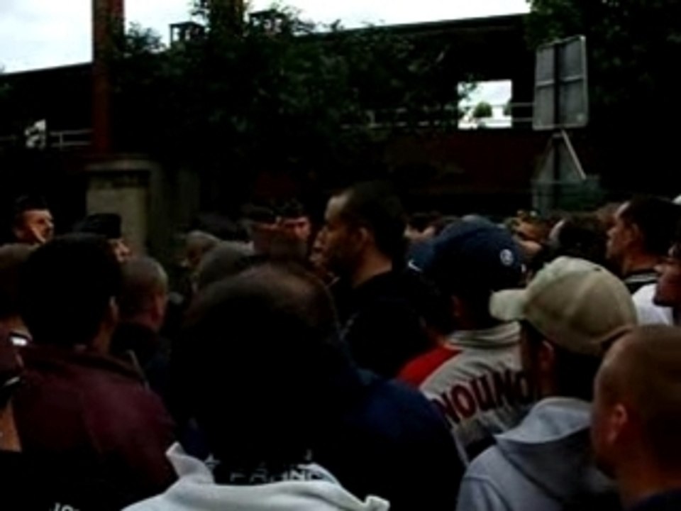 Psg om avant match chant supporters