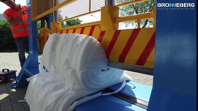 How to Cut Kilometers of Submarine Cable and Other Materials Bronneberg Extreme Recycling Machines