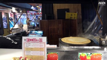 Japanese Street Food - Creamy Strawberry Crepes