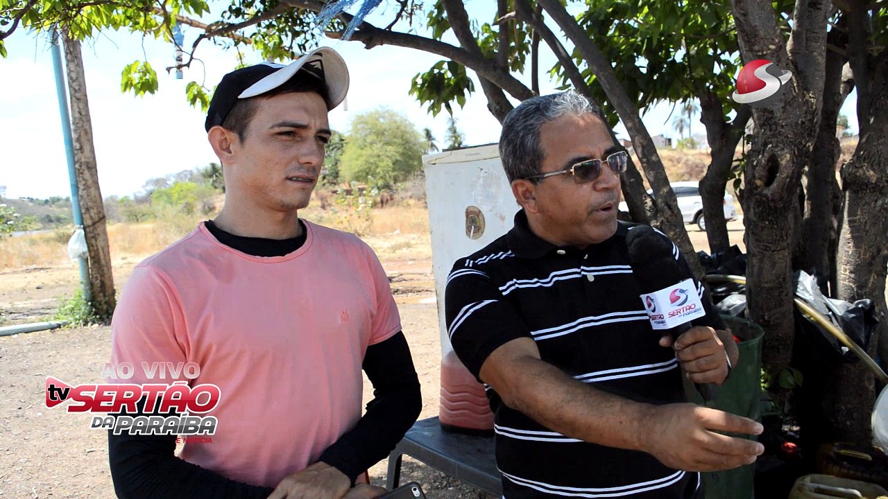 TRISTE! Pipeiro chora ao relatar situação da seca no sertão "Infelizmente tenho uma rota a seguir, não posso fazer nada
