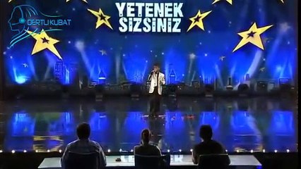 Télécharger la video: Yetenek Sizsiniz Türkiye Şahin Kendirci= Zorunamı