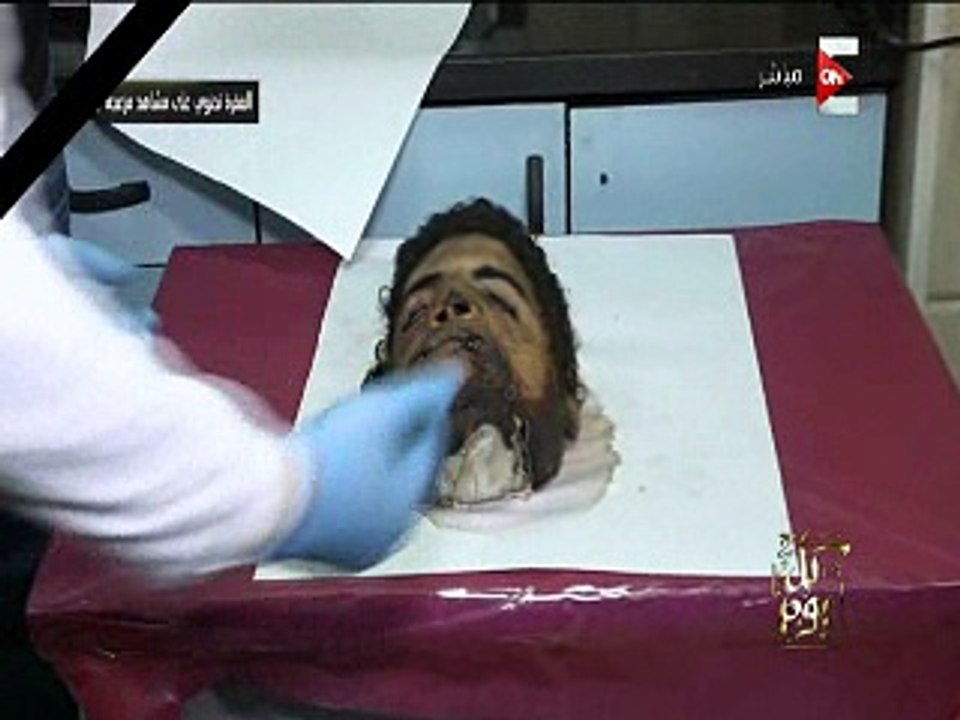عمرو أديب يمسك رأس منفذ حادث الكاتدرائية على الهواء