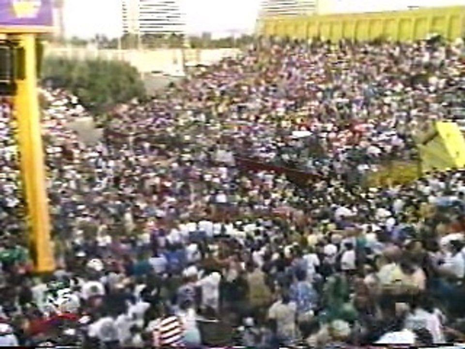 Wrestlemania 9 - Bret The Hitman Hart vs Yokozuna (World Heavyweight Title)